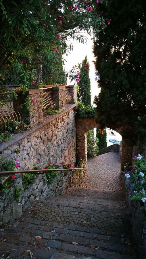 Apartamento Bellavista Eremitaggio Torri Del Benaco Exterior foto