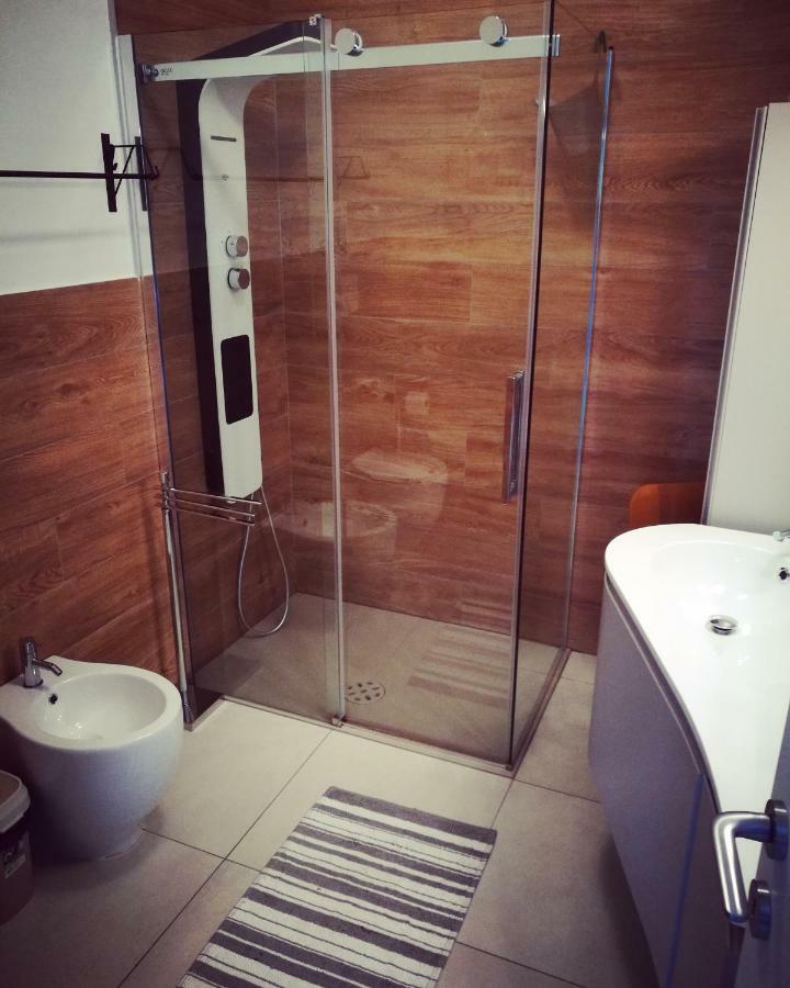 Apartamento Bellavista Eremitaggio Torri Del Benaco Exterior foto